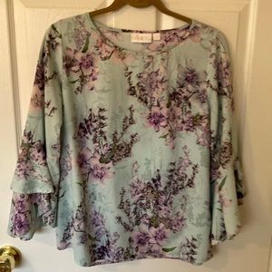 Belle by Kim Gravel size small light blue floral blouse